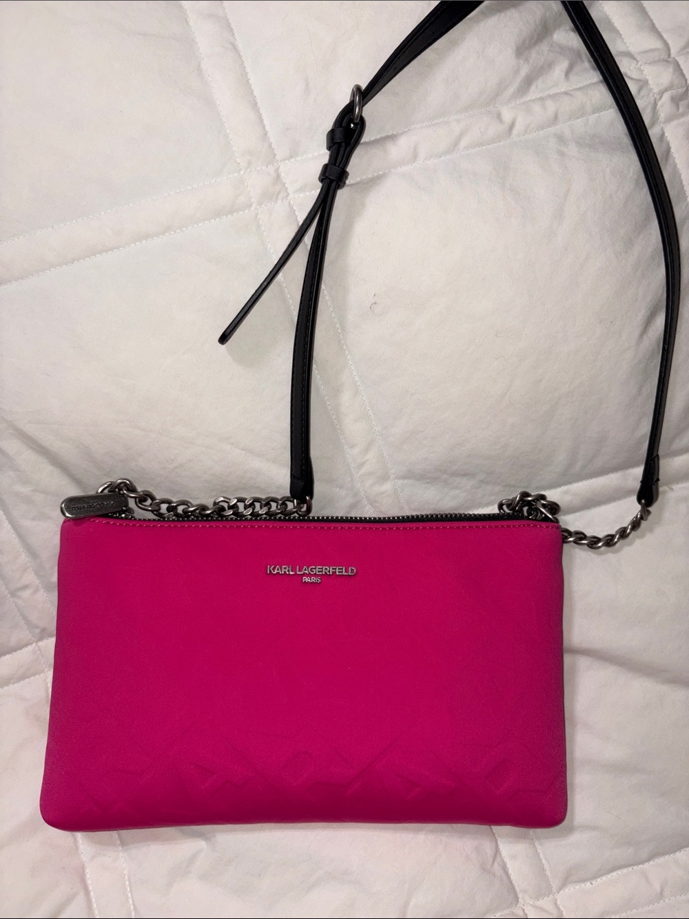 Like new Karl Lagerfeld Paris Chain Crossbody Bag